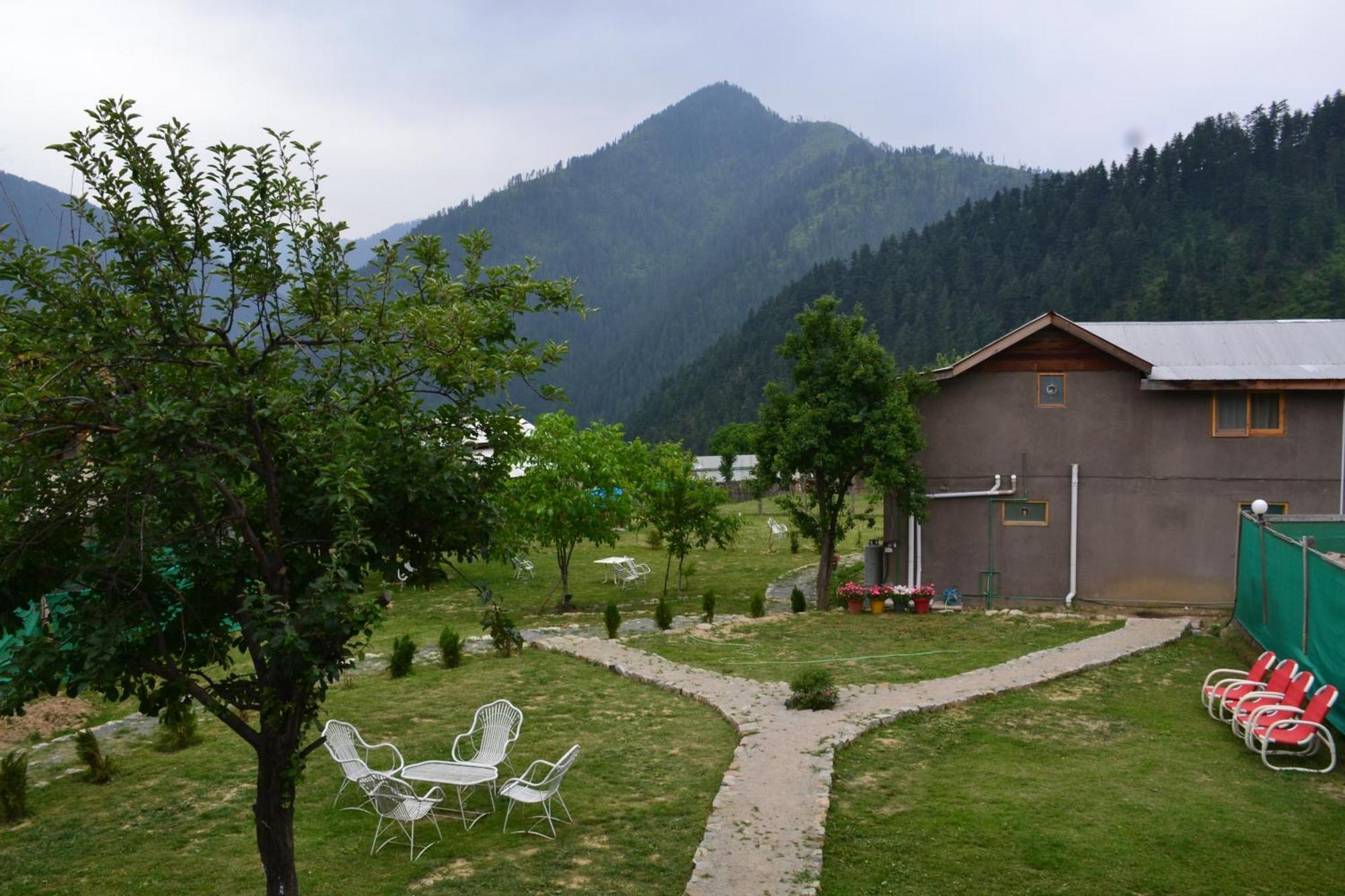 West End Lodges Neelum Exterior foto