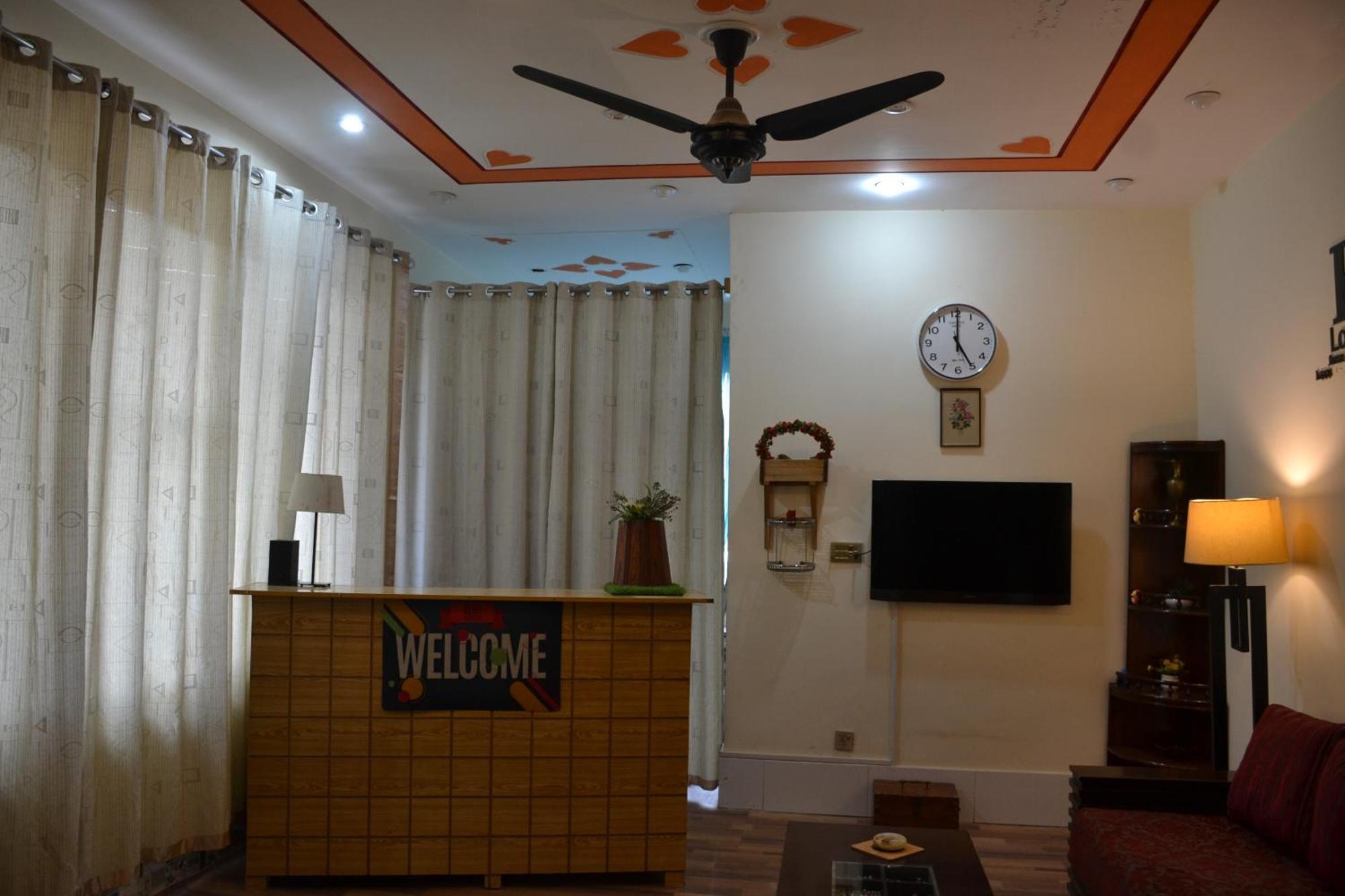 West End Lodges Neelum Exterior foto