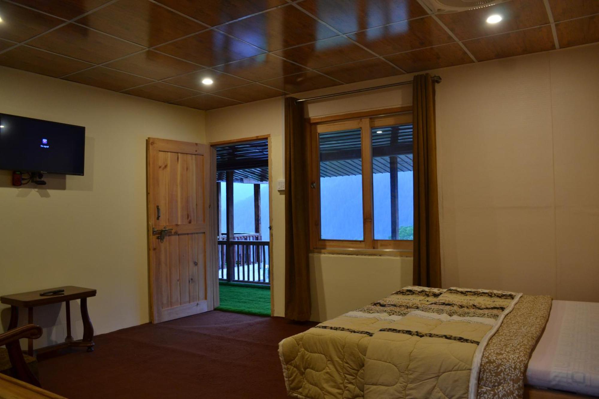 West End Lodges Neelum Exterior foto
