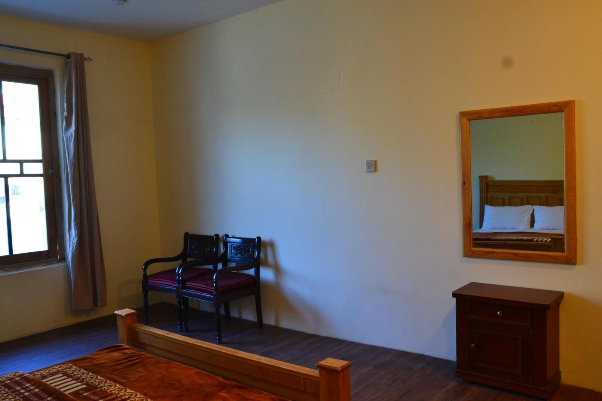 West End Lodges Neelum Exterior foto